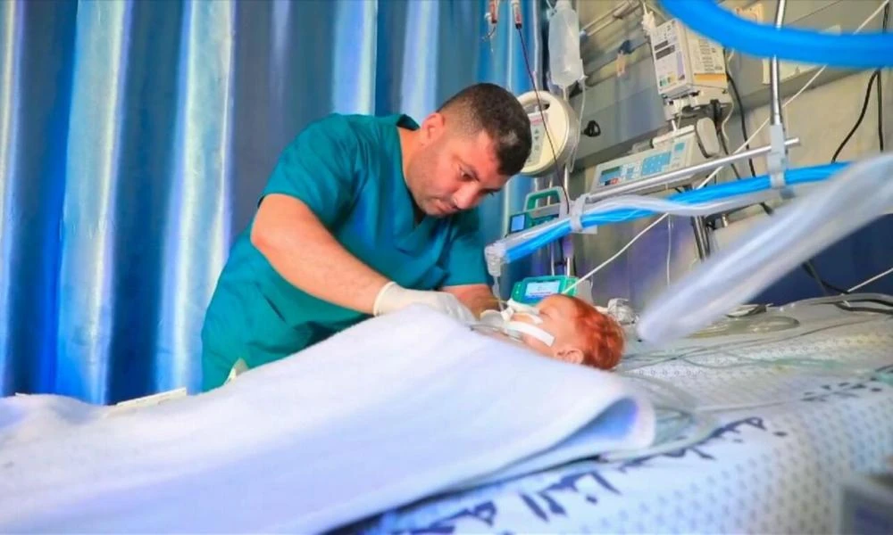 Γάζα: Σοκάρουν τα βίντεο με βρέφη που πεθαίνουν από υποσιτισμό